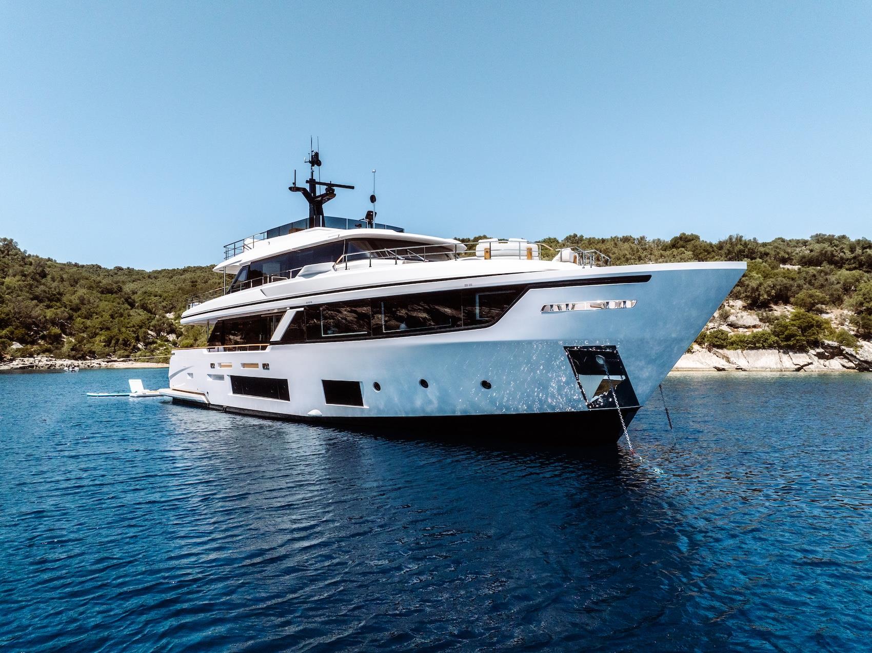 2024 CUSTOM LINE NAVETTA 30 